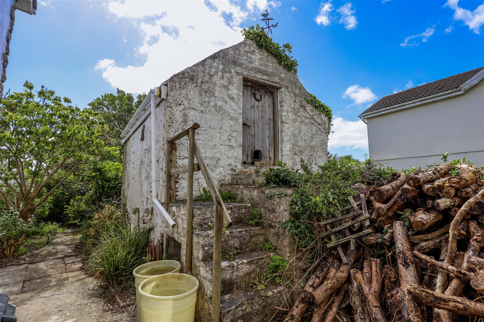 Hartlands, Llanbethery, Vale Of Glamorgan, CF62 3AN
